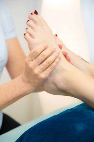 Fußreflexzonentherapie, ganzheitliche Behandlung, Verdauung, Kopfschmerzen, Allergien, Schlafstörungen, Gelenkschmerzen